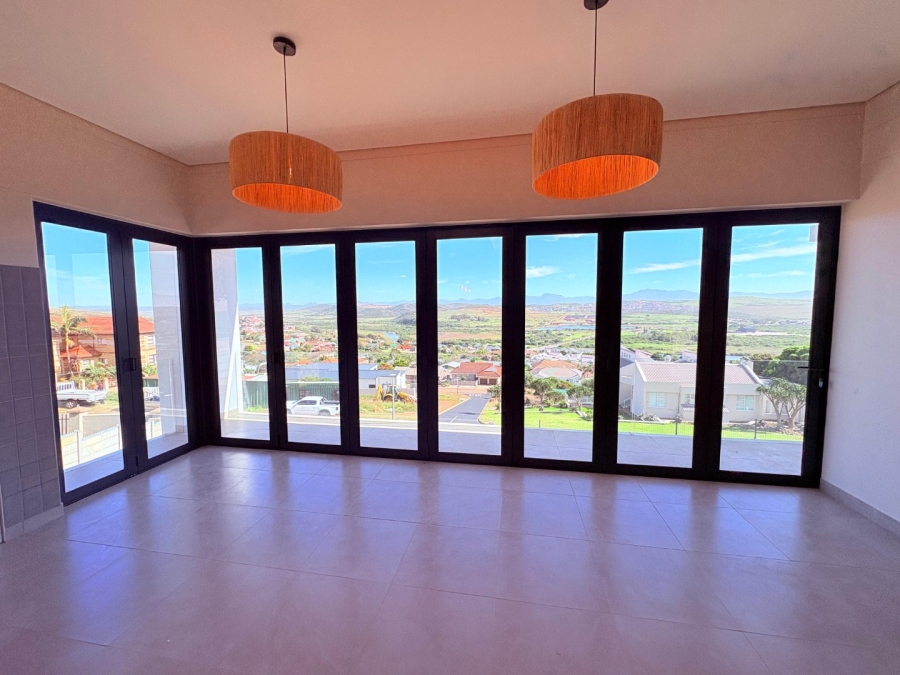 3 Bedroom Property for Sale in Hartenbos Heuwels Western Cape